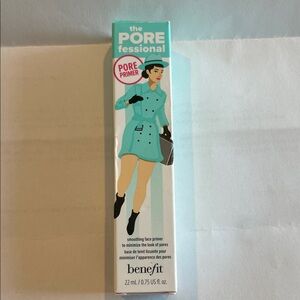 Benefit POREfessional Primer in Aqua Packaging